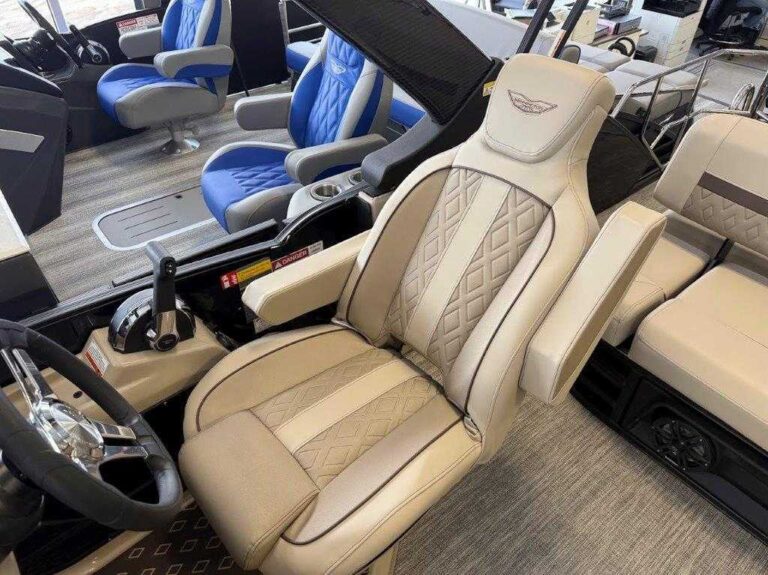 2026 Bennington 24MCSB - Center Swingback - Carbon Fiber Arch!!! US-ETWS9308J526 [photo 9]